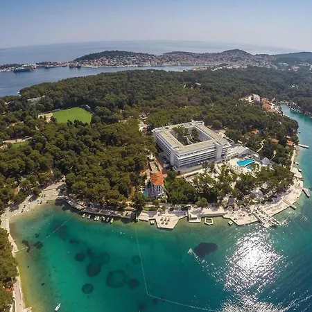 3 Bedroom Lovely In Σπίτι διακοπών Nerezine