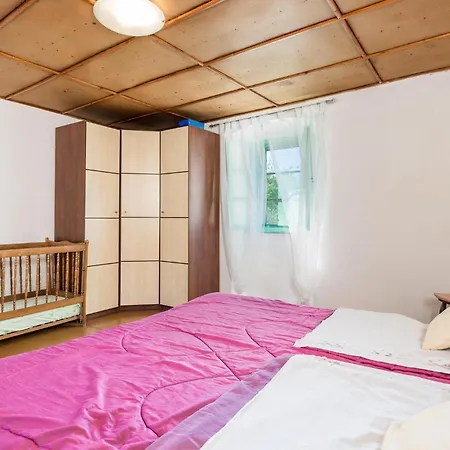 3 Bedroom Lovely In Σπίτι διακοπών *