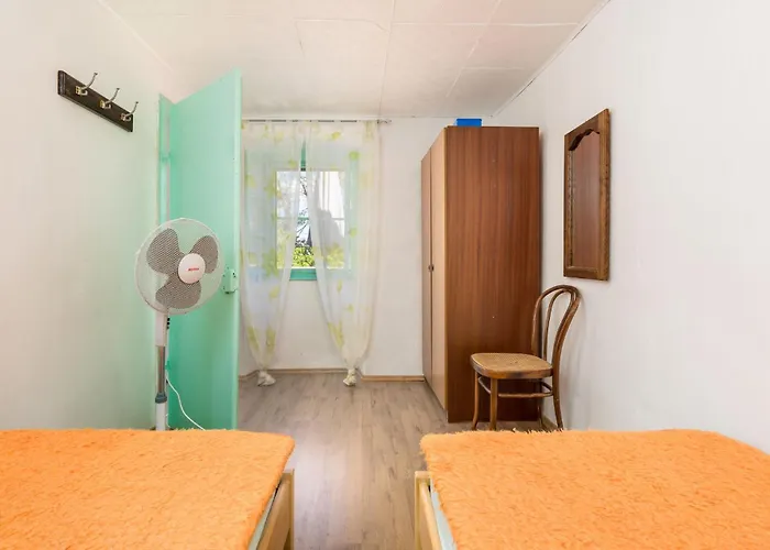 3 Bedroom Lovely In Σπίτι διακοπών Nerezine