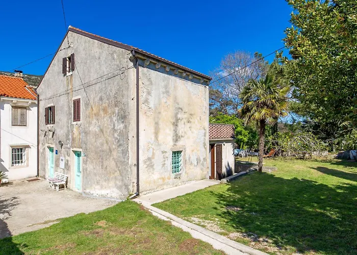3 Bedroom Lovely In Σπίτι διακοπών Nerezine