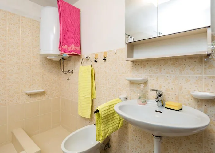 3 Bedroom Lovely In Nerezine